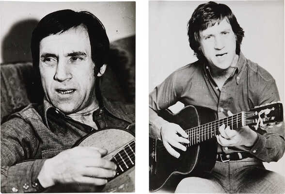 Владимир Высоцкий с гитарой. Две фотографии. 18 * 13 см~Отличная сохранность